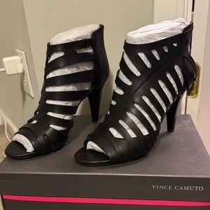 Vince Camuto Black Amendia Pump